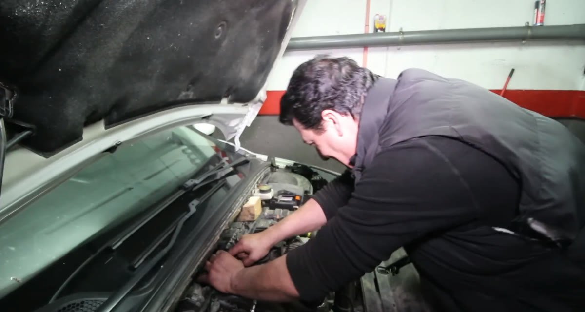 Purgando el sistema de combustible tras cambiar el filtro de gasoil